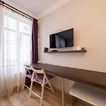 Frame & Suites