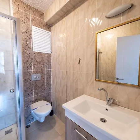 Otel Frame & Suites