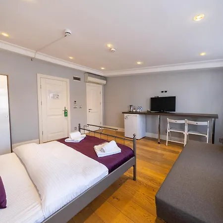 Frame & Suites *