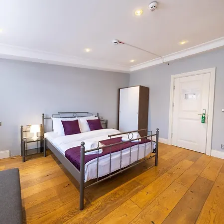 Frame & Suites