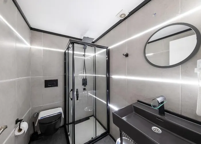 酒店 Frame & Suites *